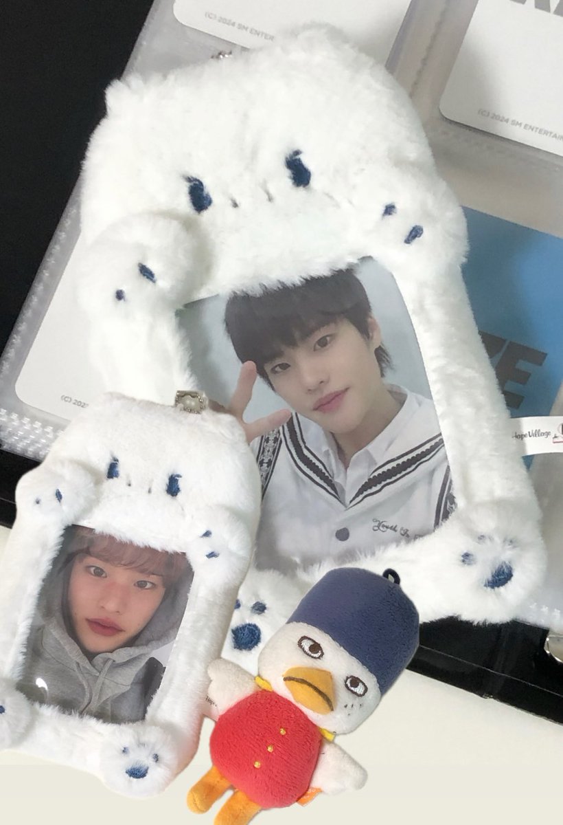 ssoheefangirl's tweet photo. 가까이 보면 안돼.. 왕귀엽거든 
 #해피_히뽀리_데이 https://t.co/f7V9nbJoSy