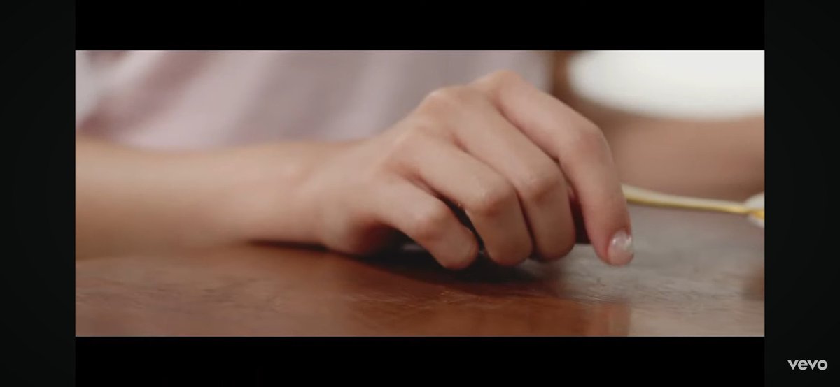 arveepizana11A's tweet photo. LORD YUNG SIGAW KO SA FIRST HINT NA SI STAKU NGA 🥺🥺🥺

Good job, Princess @bini_stacey
#Dionela #SiningMV https://t.co/ozy8krKpm5