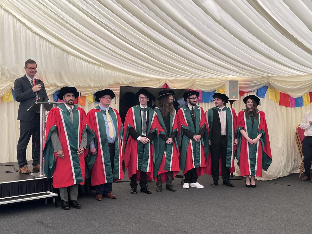 sengulyas's tweet photo. Our Class of 2024 doctors! What an achievement! Congratulations to all of you! @MathsCU https://t.co/QQtmYQbCOW