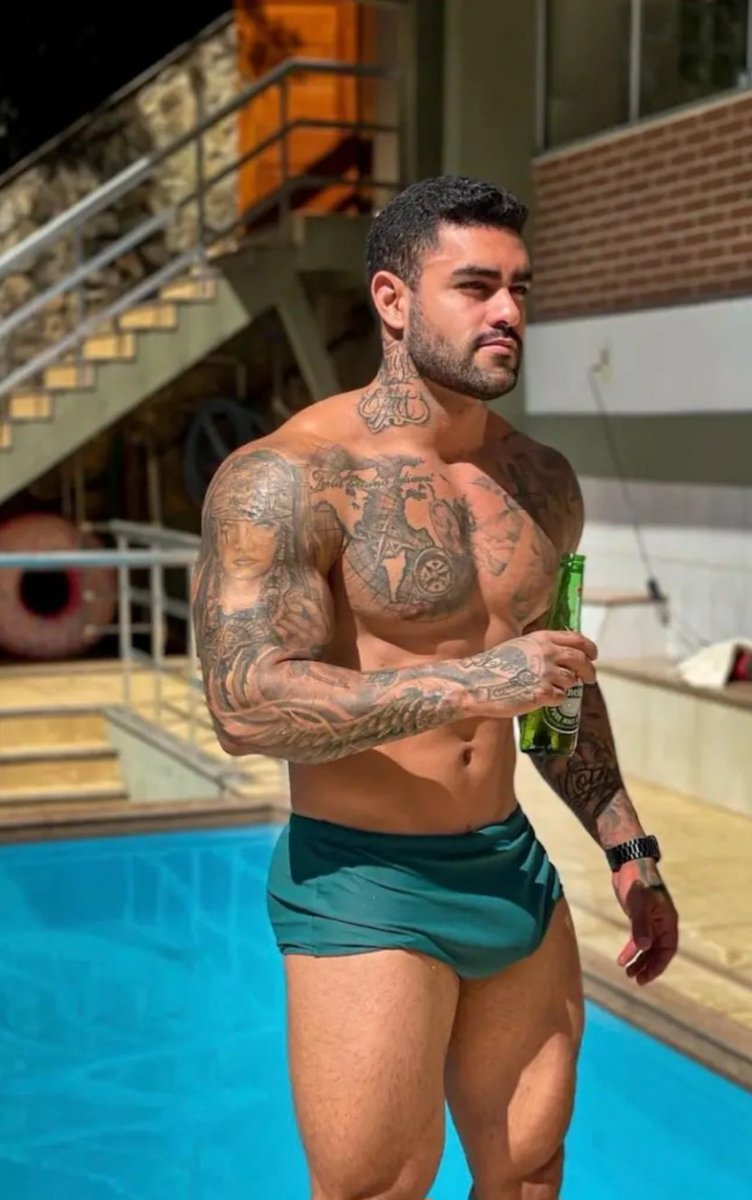 Lipo37829952's tweet photo. Gustavo Martin.
🙂😋🔥 #handsomemen #beardedmen #hairymen #inkmen #yummymen https://t.co/V5pFl57xJe