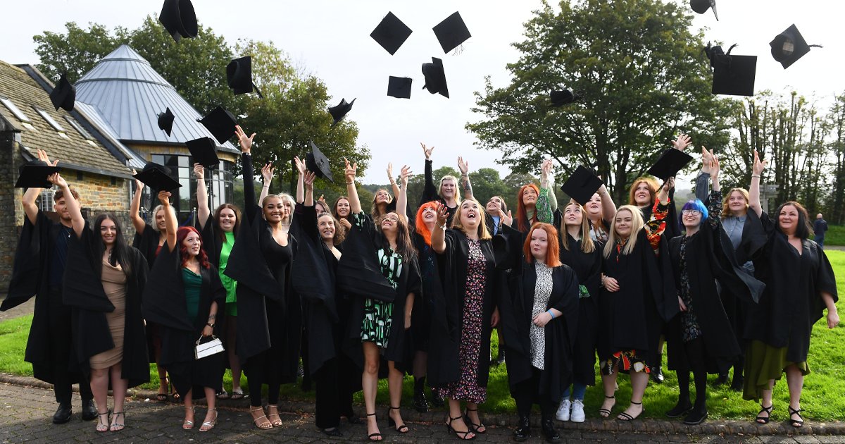Educ8_Wales's tweet photo. π Save the date! π
We're pleased to announce that our graduation ceremonies for the Class of 2023/24 will take place at Llanerch Vineyard, Pontyclun on Thursday 26th September.
Full details will be emailed to all our graduates soon. We can't wait to see you there!
#Gradu8 https://t.co/DkhM3YRCdt