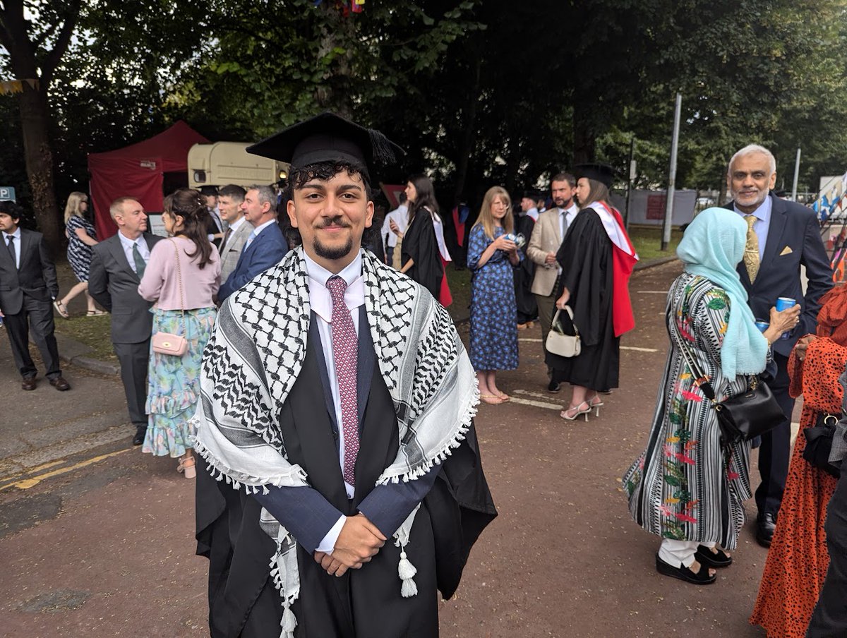 Here are some snapshots of our fantastic grads at our Graduation Gardens this morning 📸

A huge congratulations to our Class of 2024 from everyone in the School of Computer Science &amp; Informatics, we are so proud of everything you have achieved! 🎉🥳 #CardiffGrad
