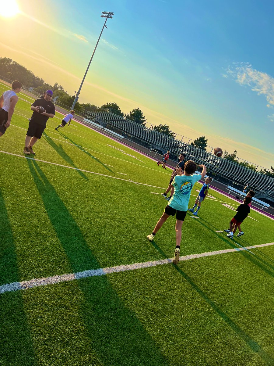 CoachThumann's tweet photo. We had a great first night of QB & WR Academy!
Kids had awesome energy & effort!
Focused on fundamentals, got some good route running in, & finished up with some fun 1 on 1’s!
Can’t wait for day 2!
#BEASTfam #ChieftainFootball #RTB #ChangeYourBest #KeepgROWing #QBcamp #WRcamp https://t.co/pI3sTV0YTf