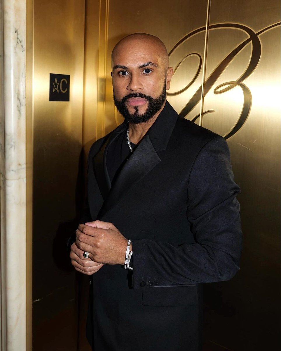 Disney_Wiki's tweet image. Happy Birthday, Philip Lawrence
For Disney, he has been voicing Sebastian since 2007, replacing the late Samuel E. Wright and voiced Lucius Best/Frozone in #TheIncredibles: Rise of the Underminer and #Kinect Rush: A Disney Pixar Adventure.