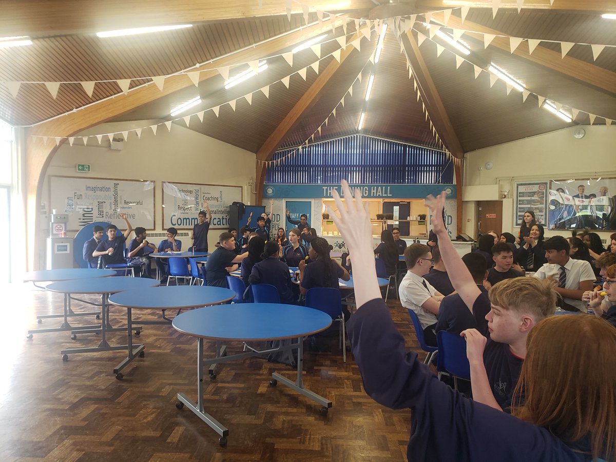 Castle_Hall's tweet image. ✨Cycle 3 Rewards and Celebrations ✨
Well done everyone 👏👏👏
#AcademicExcellence
#DevelopingCharacter 
#RaisingAspirations