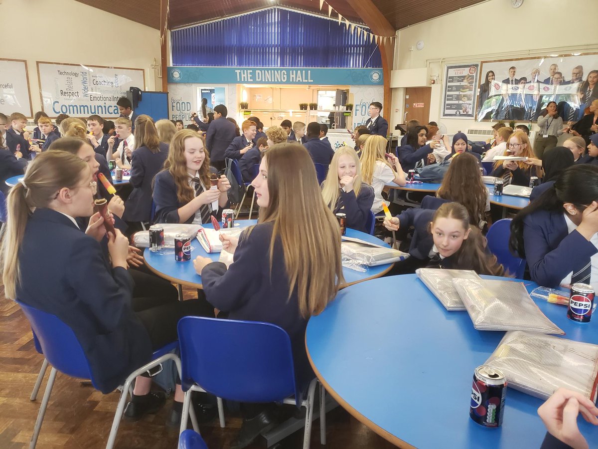 Castle_Hall's tweet image. ✨Cycle 3 Rewards and Celebrations ✨
Well done everyone 👏👏👏
#AcademicExcellence
#DevelopingCharacter 
#RaisingAspirations