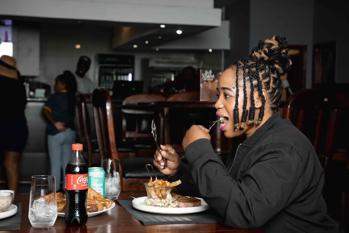theyardzw's tweet photo. Join us for an extraordinary dinner at @theyardzw!
Savor exquisite dishes, soak in the perfect ambiance, and enjoy top-notch service. 

Reserve your table now! 🍽️

#DinnerAtTheYard #GourmetDining #Zimbabwe #Harare #RestaurantExperience #FineDining #TheYardExperience https://t.co/AgZFkxU5Yd