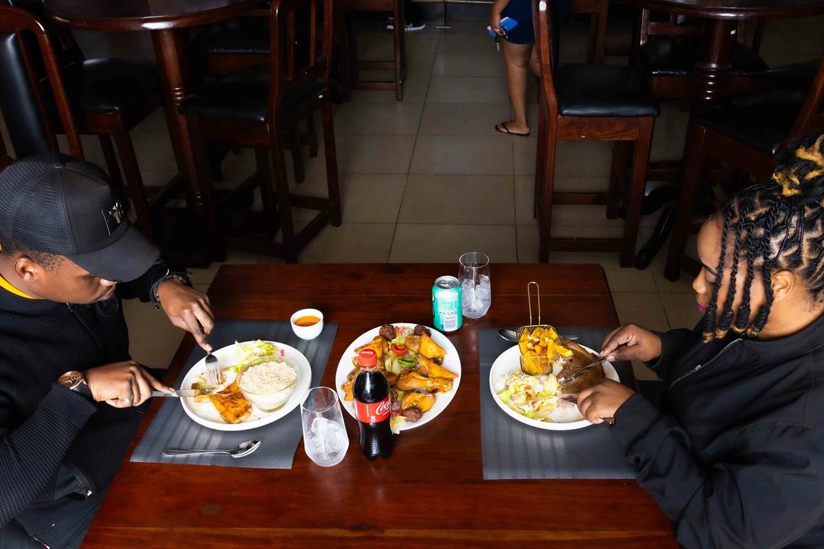 theyardzw's tweet photo. Join us for an extraordinary dinner at @theyardzw!
Savor exquisite dishes, soak in the perfect ambiance, and enjoy top-notch service. 

Reserve your table now! 🍽️

#DinnerAtTheYard #GourmetDining #Zimbabwe #Harare #RestaurantExperience #FineDining #TheYardExperience https://t.co/AgZFkxU5Yd