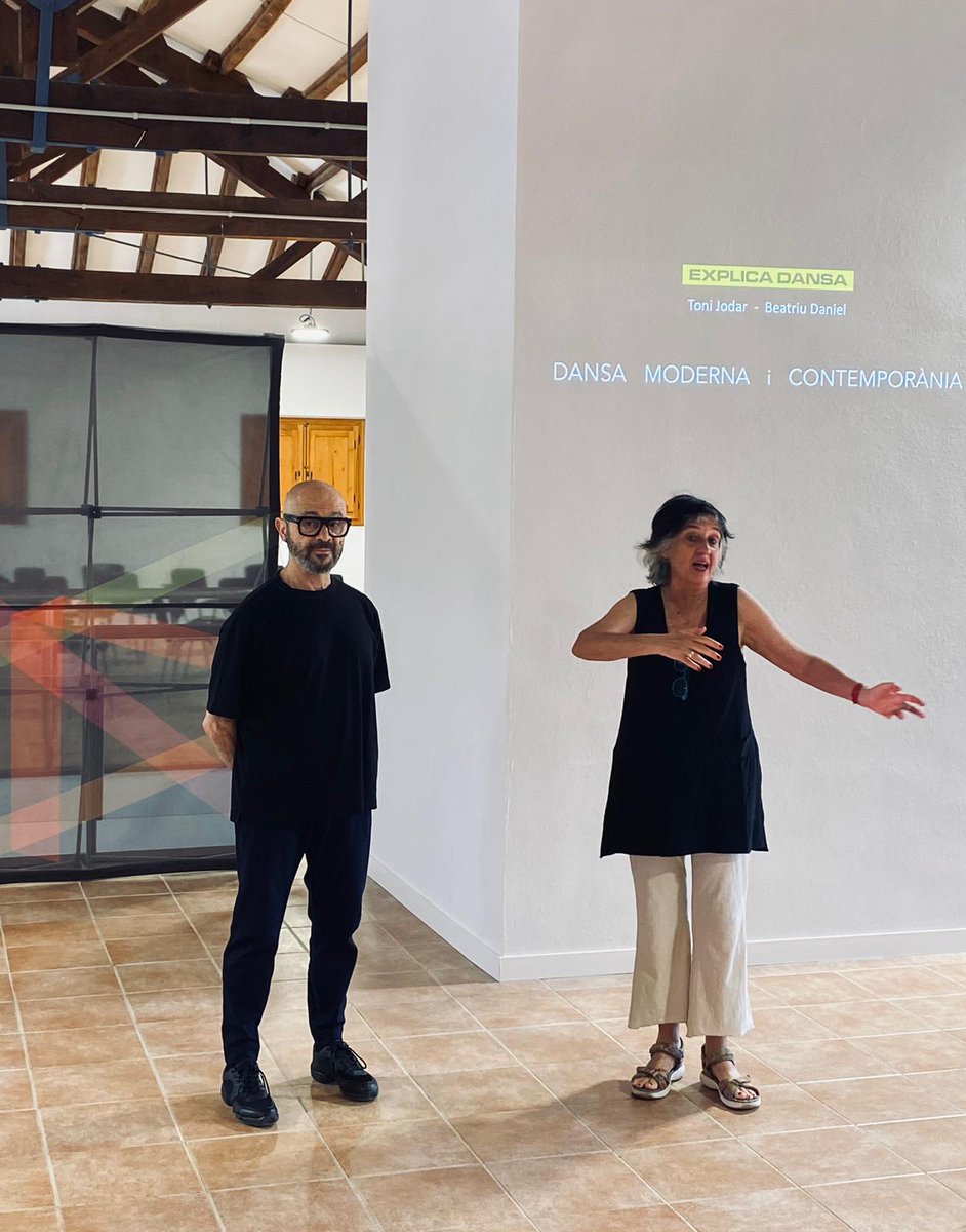 icec_cat's tweet photo. Avui participem, a Deltebre, del #Pro365, un itinerari d’acompanyament per a professionals de la dansa per ampliar els seus coneixements amb l’objectiu de fomentar la contractació, ampliar la programació de la dansa i les arts en moviment i afavorir la generació de nous públics. https://t.co/PHo65IeeRu