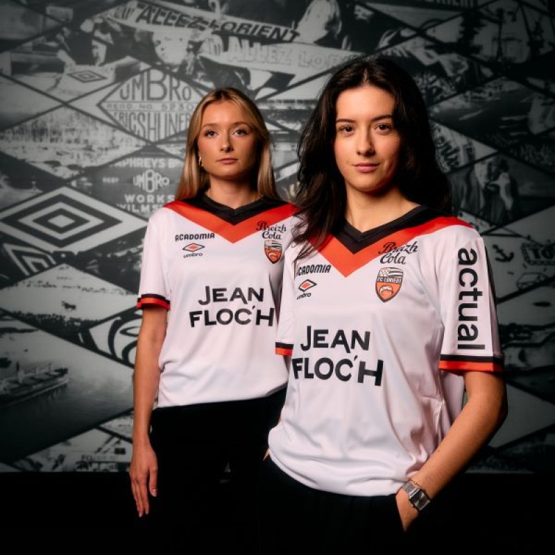 ともさん TomoSan（サッカーユニフォームの世界） on X