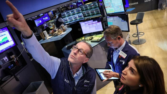 Fund managers forgo billions in fees in race to the bottom dlvr.it/T9j5DT