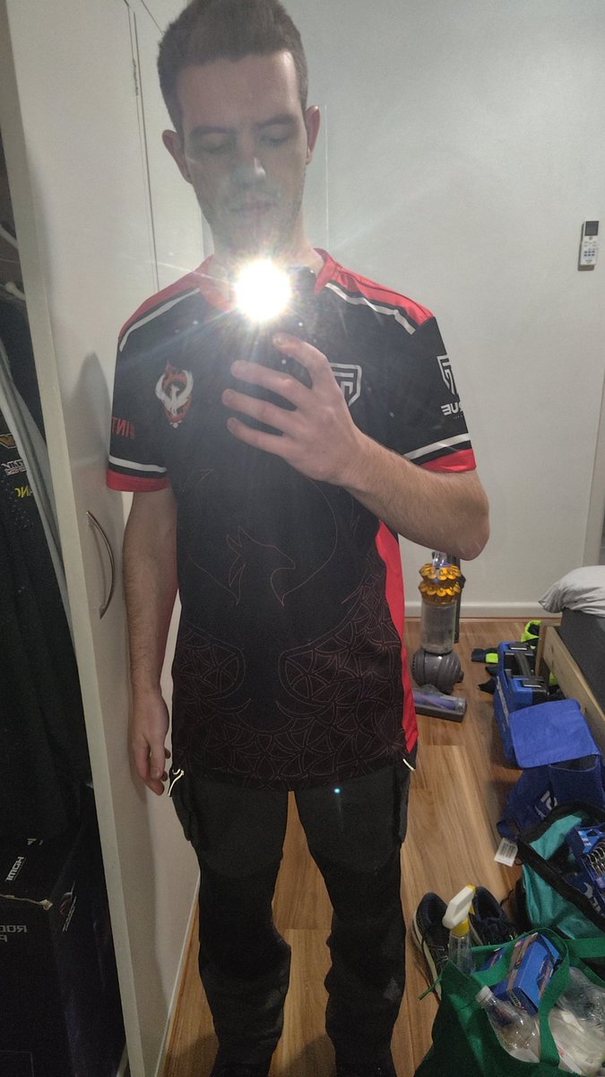 ReaperZ_CS's tweet photo. Got my @InfernoGamingAU Jerseys today and I'm so happy they look awesome https://t.co/wwmeuUIP6l