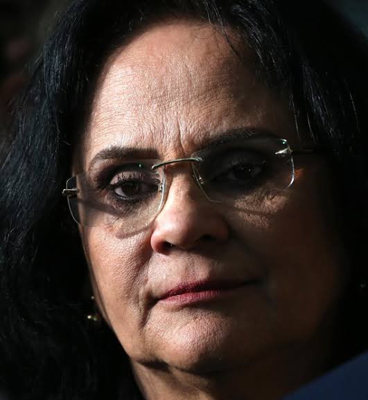 Quem poderia imaginar!

Damares é alvo de representação por "sumiço" de presentes.