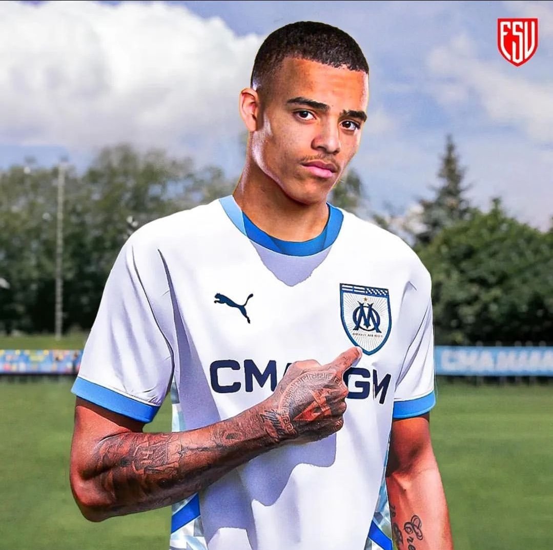 mathis_football's tweet photo. 🚨 Votre niveau de hype sur 10 pour la venue de Mason Greenwood 🏴󠁧󠁢󠁥󠁮󠁧󠁿 ? 

#TeamOM #MercatOM #WelcomeGreenwood https://t.co/vnOpzdPWUC