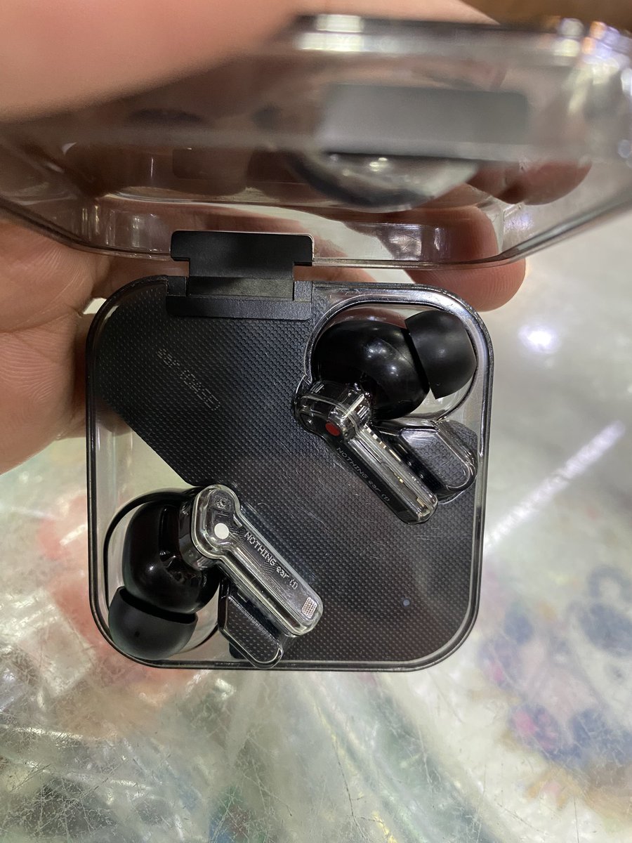 Zer055ive's tweet photo. @nothingindia ear (1) left side not working, was received as a gift. Had a visit to your service center. The product is out of warranty, at least let me know what will be the charges for repairs / replacement as service center replies that “Nothing” can be done. https://t.co/hLEtOQizUK
