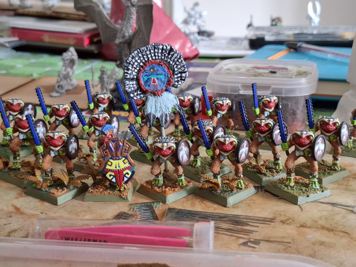 BloodBowlWFC1's tweet photo. #WIPwednesday
Started on my #Slann Alligator Warriors and basing my Eagle Warriors https://t.co/sJ7N1QaXWP
