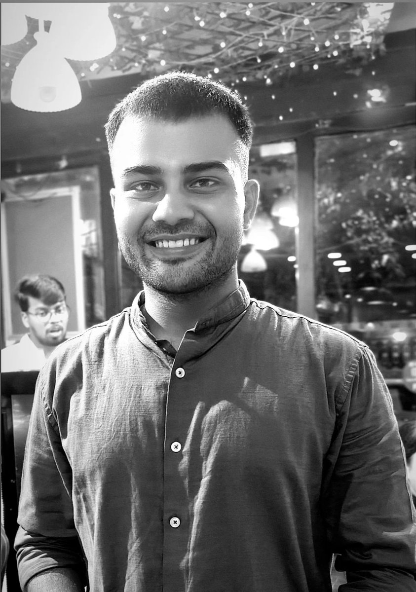 theankitdubey's tweet photo. दोस्ती बनी रहे और अना भी ना घटे 
जैसे सब कुछ बांट दूं औ' कुछ ज़रा भी ना घटे।
बस इसी ख़लिश में ये गुज़र रही है ज़िंदगी 
अक्लमंद भी रहूं और बचपना भी ना घटे।🌻

-अंकित https://t.co/ZItpt9Pbch