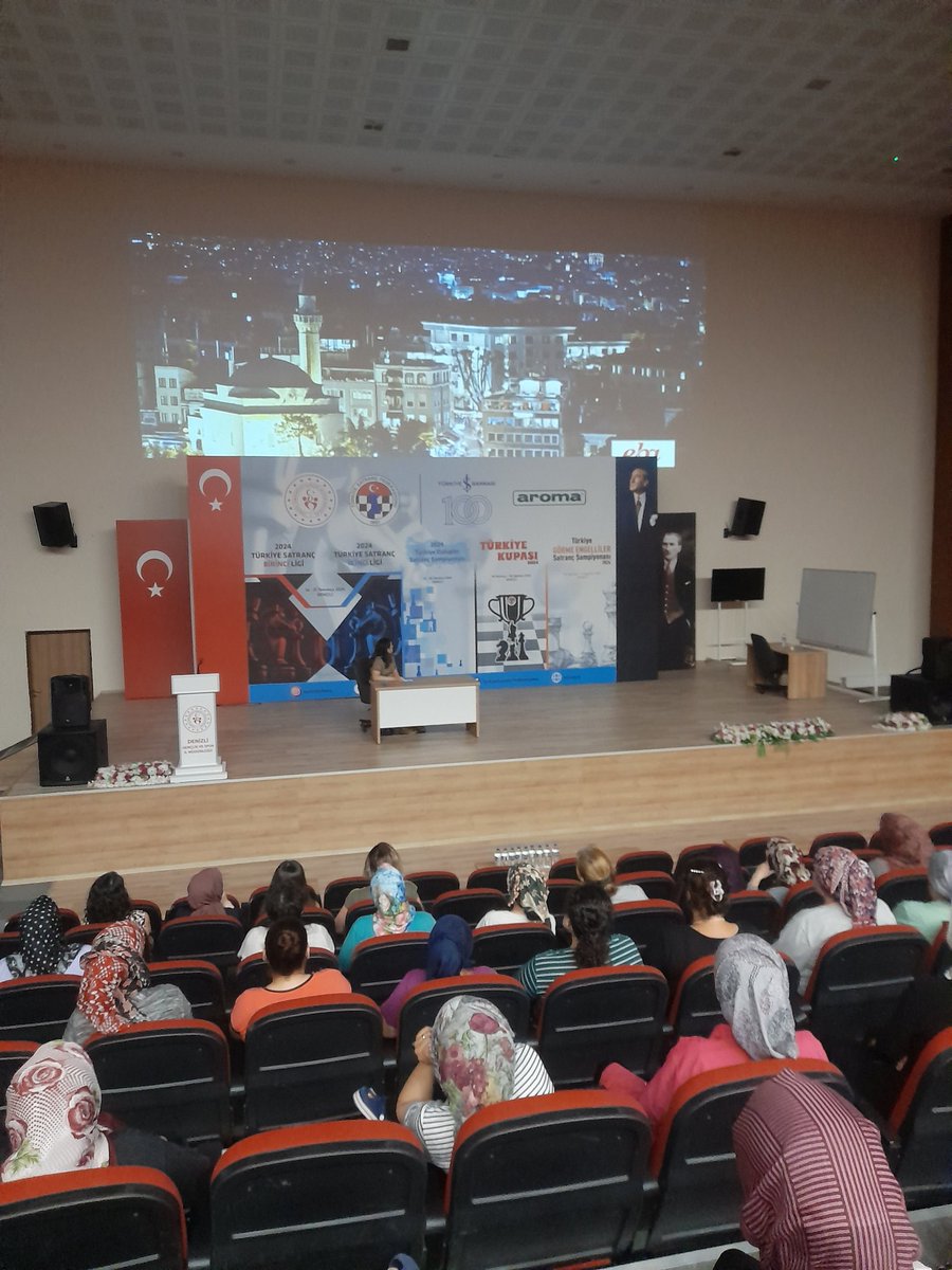 gamze6464's tweet photo. Müdürlüğümüzde 15 Temmuz Demokrasi ve Milli Birlik Günü konferansi verilmiştir.@GSB_Denizli @omer_ilman @vildanbasbug https://t.co/coWQ80mNx4