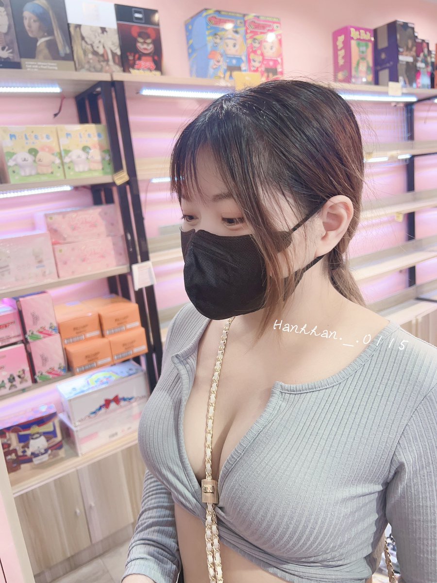 我找男朋友的標準，長的像你，性格像你，最好是你😍
#妹子 #高中生 #大學生 #小姊姊
#高雄景點 #誘惑 #學生妹 https://t.co/GgS6JDsFdS