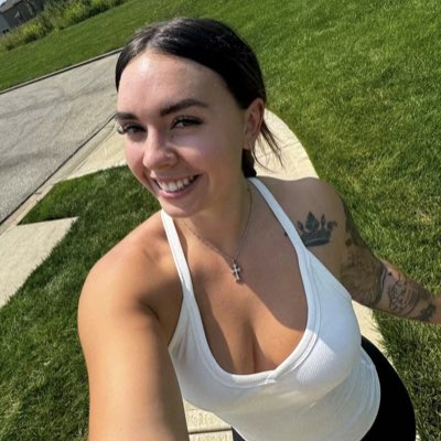 tracey__lilly's tweet photo. #NewProfilePic https://t.co/h94Ku6ZRhH