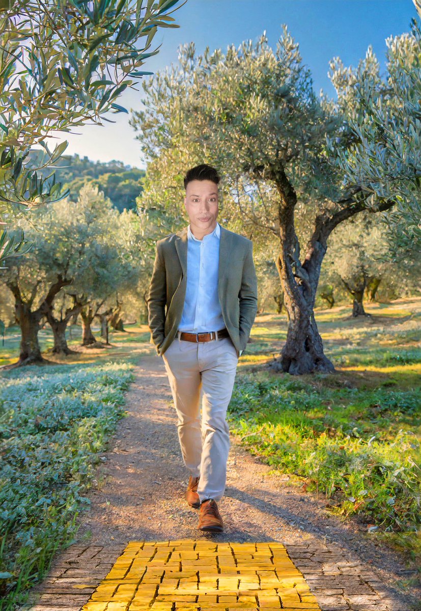 style_mandate's tweet photo. Making dreams come true ๐ด #Puglia #Italy ๐ฎ๐น #RusticFarmLiving ๐พ๐#Countryside #Architecture #orto ๐โ๐ซ๐ซ๐ฅ๐ง
๐ง๐๐
๐๐๐๐๐ฅฌ๐ฅฆ๐ฅ๐ซ๐ฅ๐ #garden #Vegetables #NutritiousFood #OrganicVegetables #ItalianCuisine #HealthyLiving #Grass #Sky #OliveTrees #OliveGrove #CountrysideHome ๐ https://t.co/ubqXwSORVy