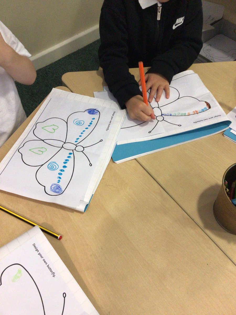 HighBankJIN_EY's tweet photo. Inspired by our trip to Tropical World, we are designing our own symmetrical butterflies 🦋 @HighBankSchool https://t.co/UcGOYfqS74