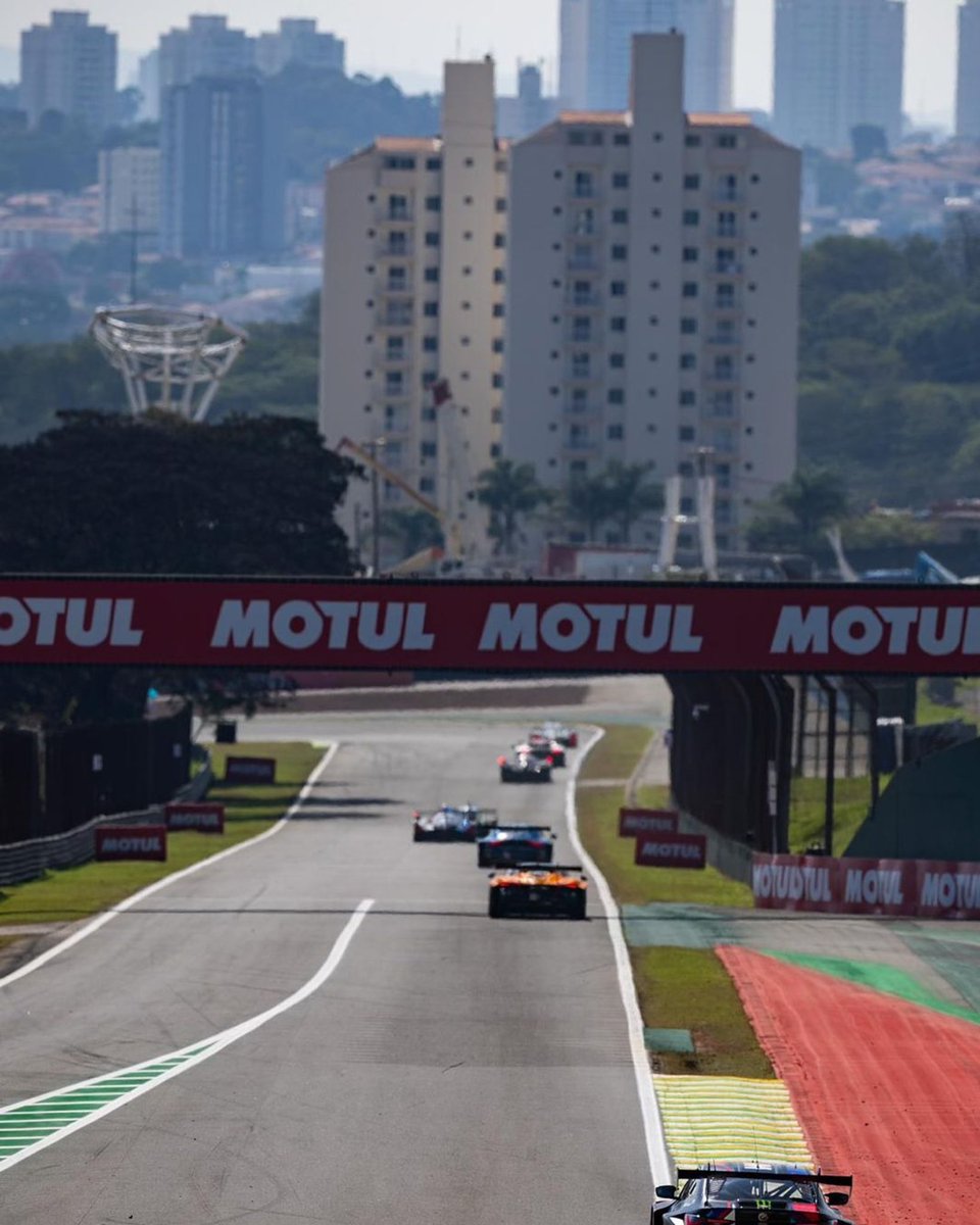 ValeYellow46's tweet photo. Good top5 in the 6hours of São Paulo for the no.46 https://t.co/Kpyc8qtn3v