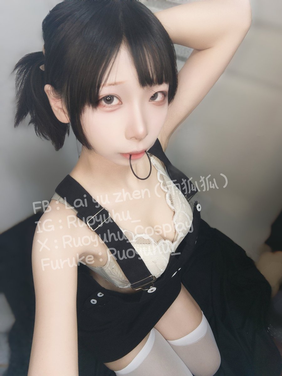 DC群組競標中！（主頁連結有）
180×100cm的大海報✨ https://t.co/xMX6i4KTnA