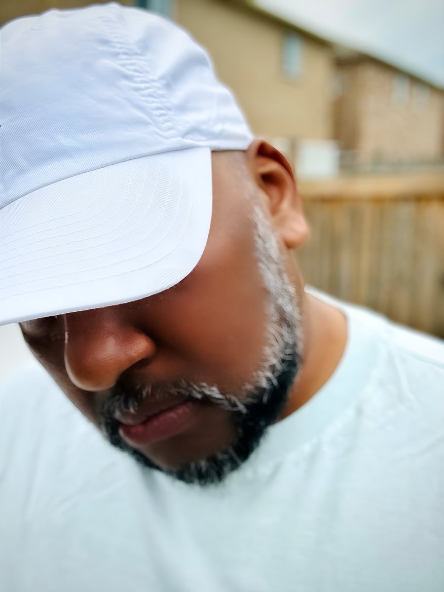 RajRayma1's tweet photo. It was just some rain.  A hat can help with that sometimes 🤷🏾‍♂️. The rain can’t stop the music though.  Stay is out this Friday.  Link in bio.  #newmusic #stay #lovemusic #rnb #vocals #soul #oldskool #newvibes #teamworkmakesthedreamwork #moretocome #staytuned #mysicislife #therapy https://t.co/UNLhNnxhvS