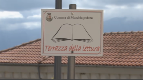 TgrRaiMolise's tweet photo. Inizia la corsa di #macchiagodena per diventare #capitaledellibro. 20 le città in gara. A Novembre l'ufficialità del vincitore.
#IoSeguoTgr #TGR
https://t.co/HFE188nf0p https://t.co/zSIKDNyW2C