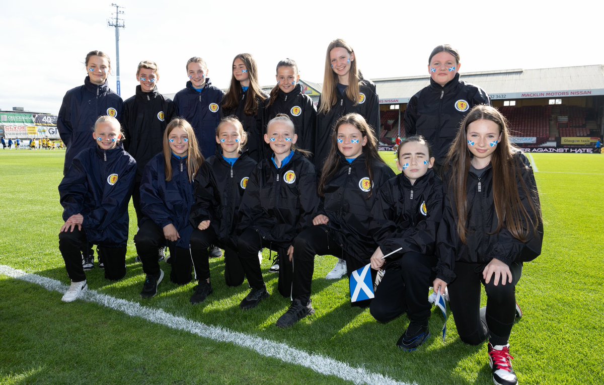 Claire Gormanley tweet media