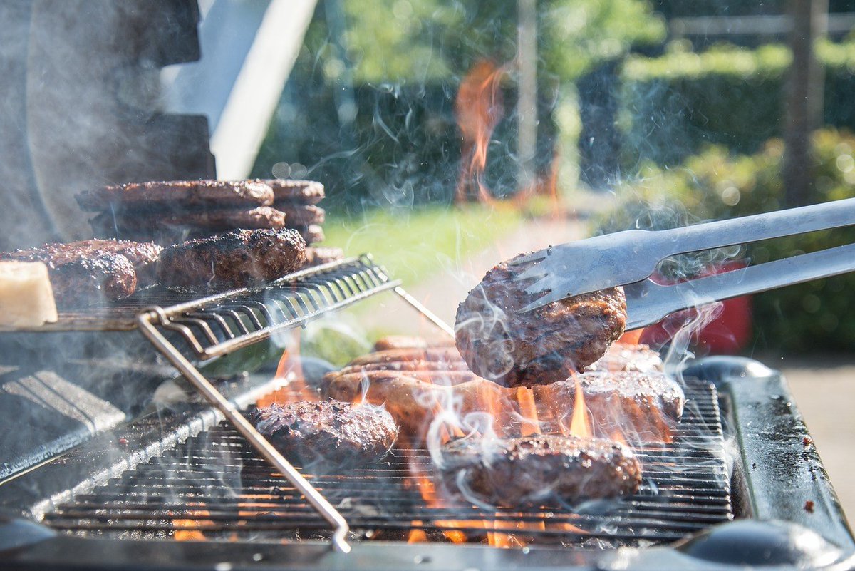 Whether it’s before the outdoor season begins or well into it, it’s critical to give your gas grill an occasional safety check. Just because your grill worked great last Labor Day doesn’t mean it’s still safe. #grilling #outdoorcooking #grillsafety
moneypit.com/gas-grill-safe…