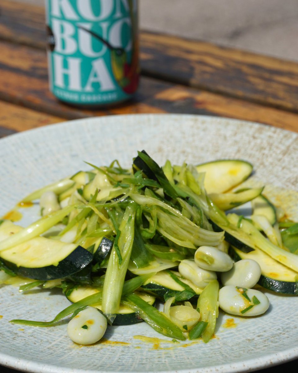 Farm-to-fork journey 👉️

Picked by our growers and turned into tasty salads by the Farm Kitchen.