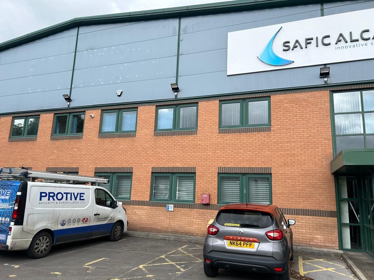 ProtiveSecurity's tweet image. New Hikvision 4 Megapixel IP Networked Security System with Monitoring on the External Elevations of Safic Alcan in St. Helens. #CCTV #Hikvision #IP #Networked protivesecurity.co.uk