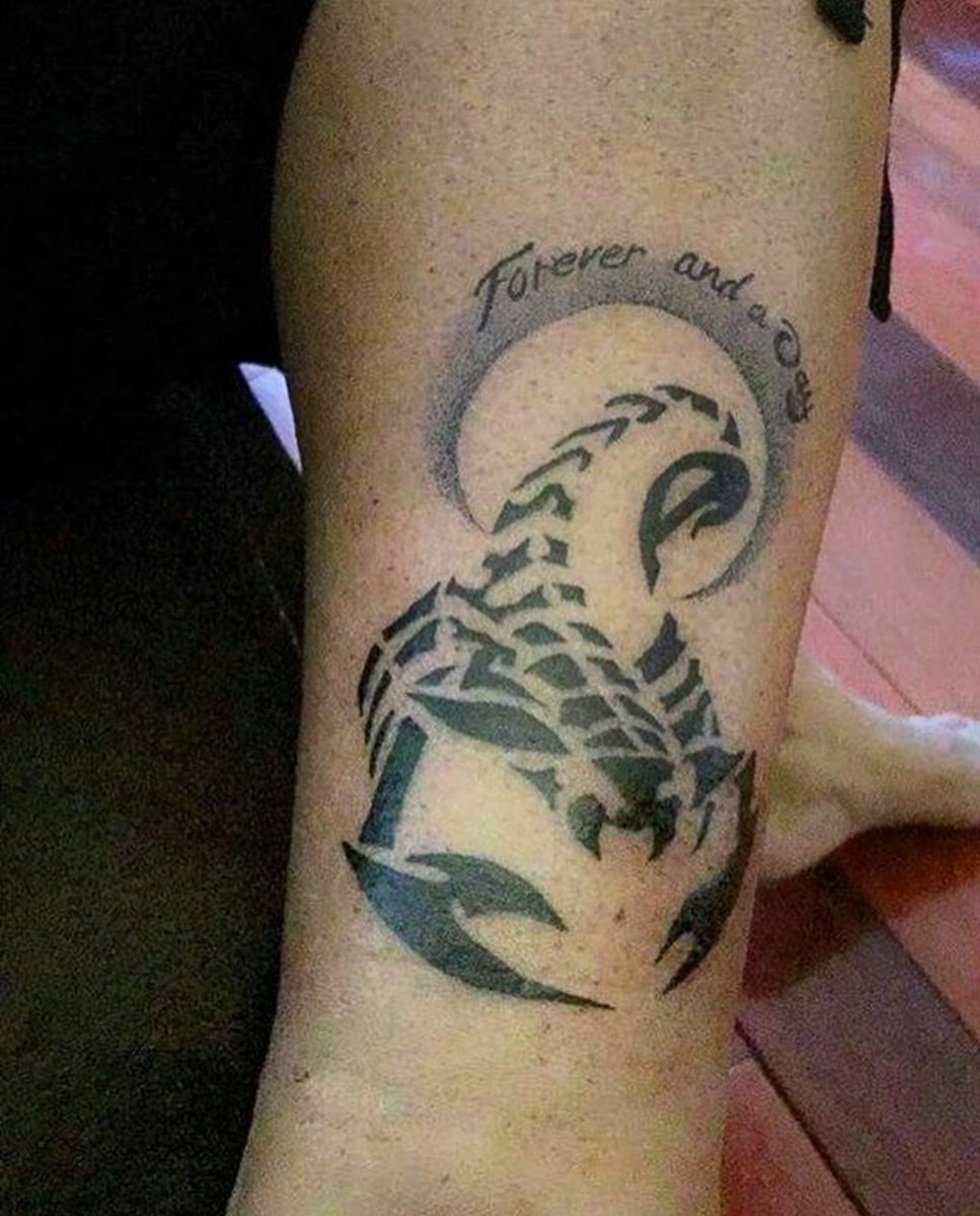 BADeeferns's tweet photo. @scorpions #NationalTattooDay #foreverandaday https://t.co/YiMk0y57vZ