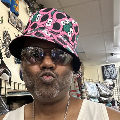 #NewProfilePic https://t.co/d4OUejisCb<a href="/tag/newprofilepic"class="tags">#NewProfilePic</a>