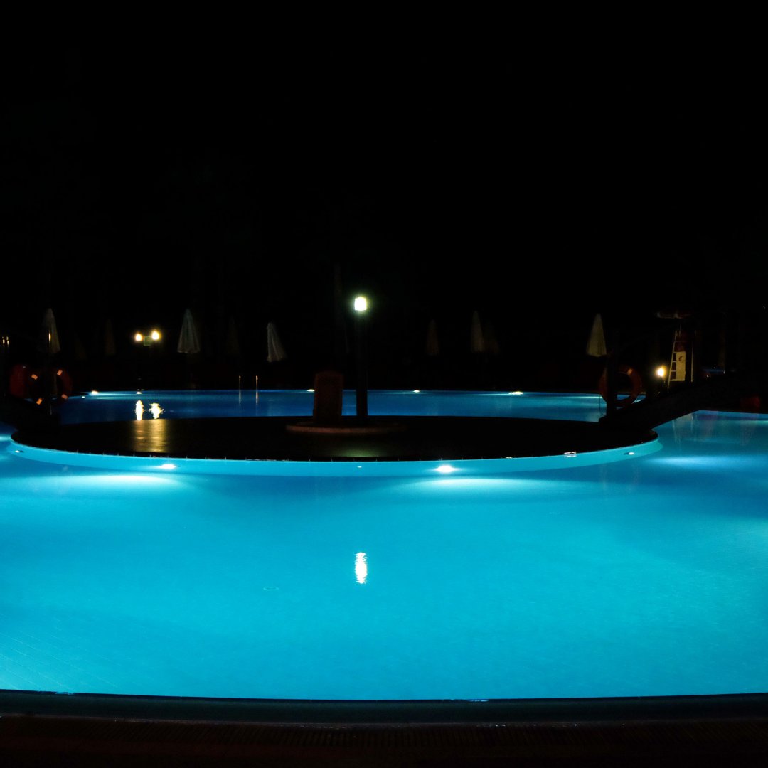 Mister Poolman tweet media