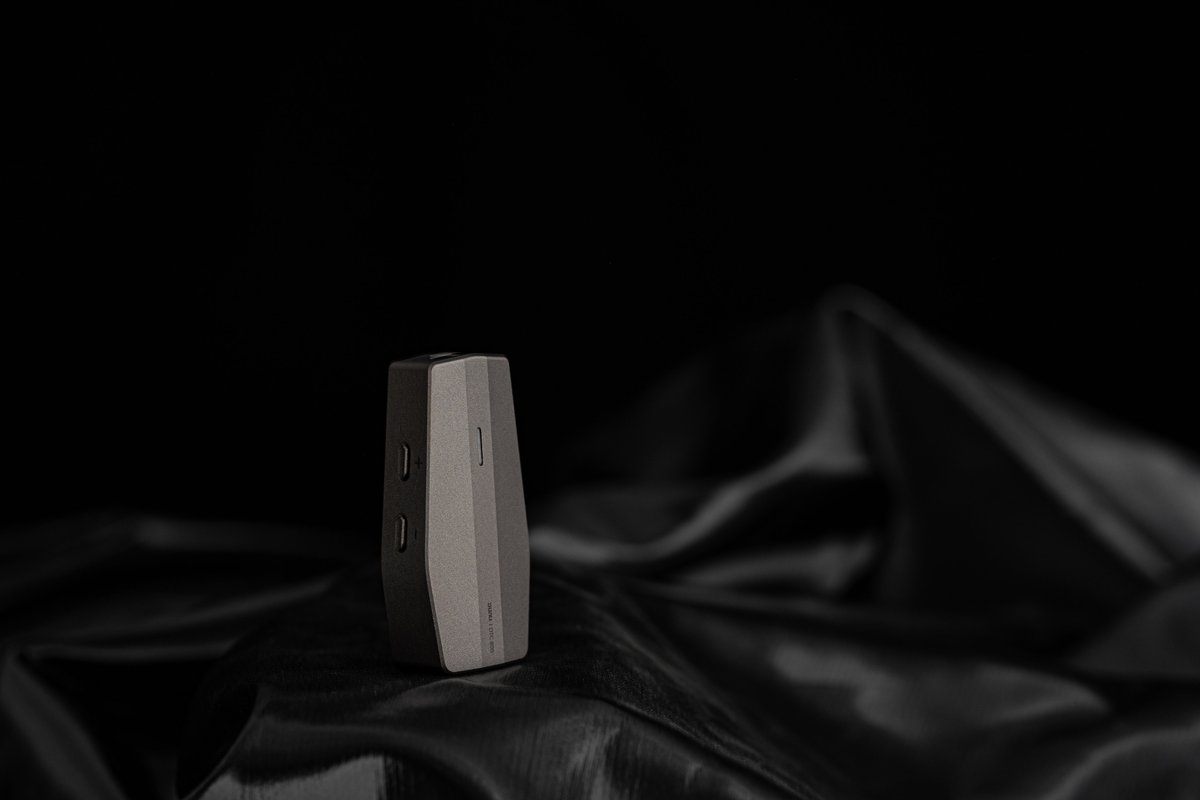 DUNU_Headphone's tweet photo. We do have something new. #Dunu #DTC800 #protableDAC #protableAMP https://t.co/W422ehAP5r