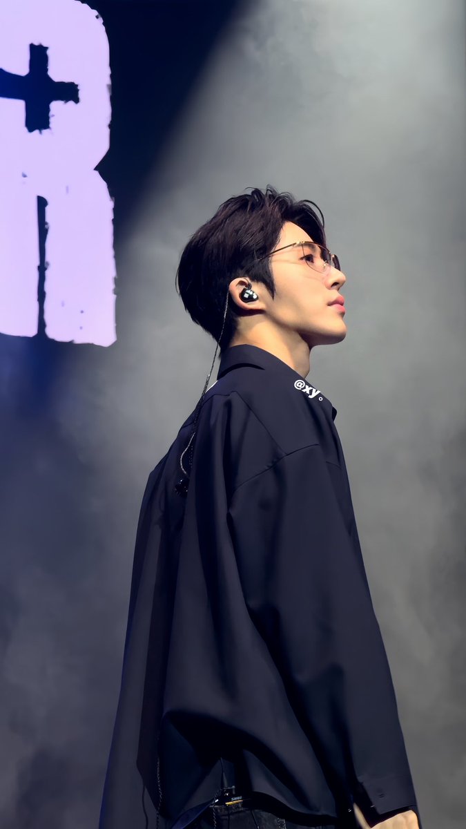 hanbinsnaps's tweet photo. damn Kim Hanbin https://t.co/OkwlOnacYS