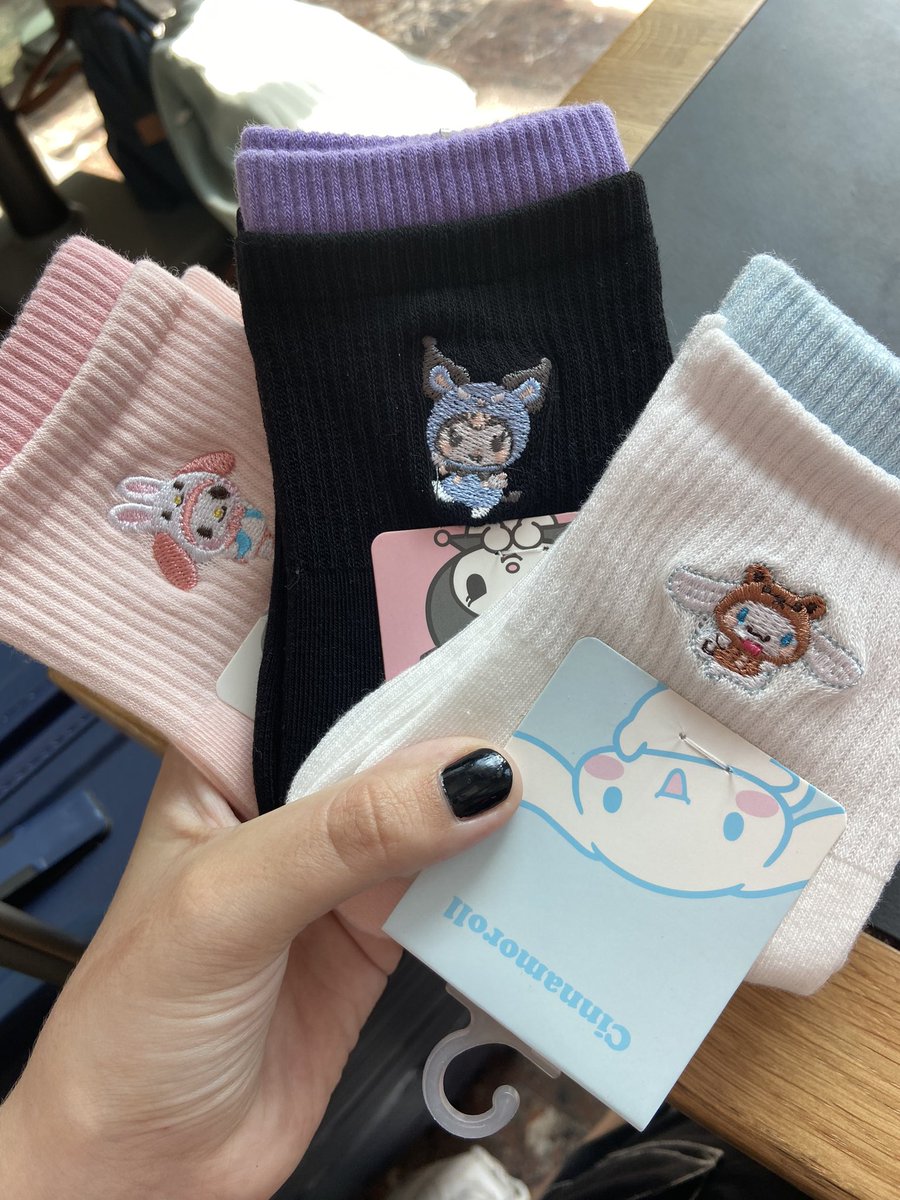 ᴍᴏᴏɴ • tweet media