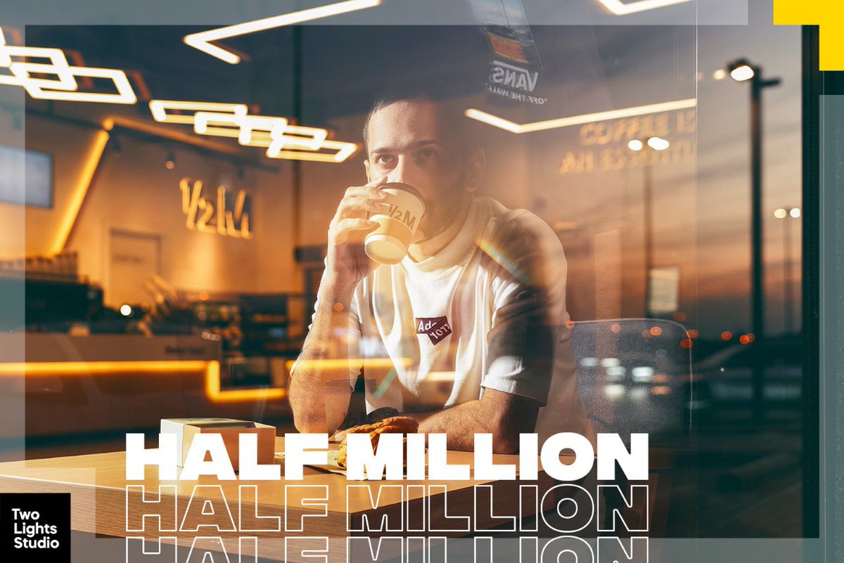 TwoLightsStudio's tweet image. أحد مشاريعنا لعميلنا الرهيب @halfmillion_sa اللي قمنا فيها بتصوير وانتاج صور  life style لحملتهم الترويجية

#halfmillion #photo_production
#Twolightsstudio
#تصوير #انتاج