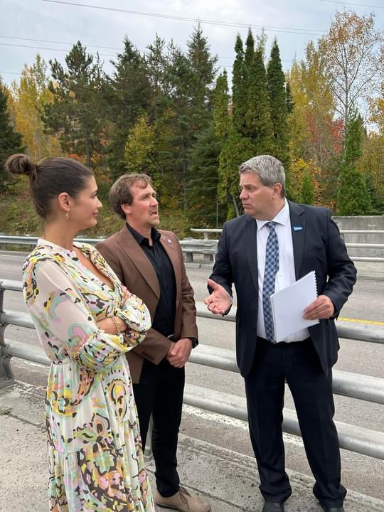 YGagnonCAQ's tweet photo. 🌁 
#Arvida aura 100 ans en 2026. Le pont d’aluminium aura 75 ans l’an prochain🗓️ 

Pour célébrer en grand, nous avons uni nos forces avec la @VilledeSaguenay et @RioTinto pour remettre en valeur ce joyau unique et de classe mondiale 🌍 

Merci à @GGuilbaultCAQ 🙏 #polqc #assnat https://t.co/Kab3h3nlnL