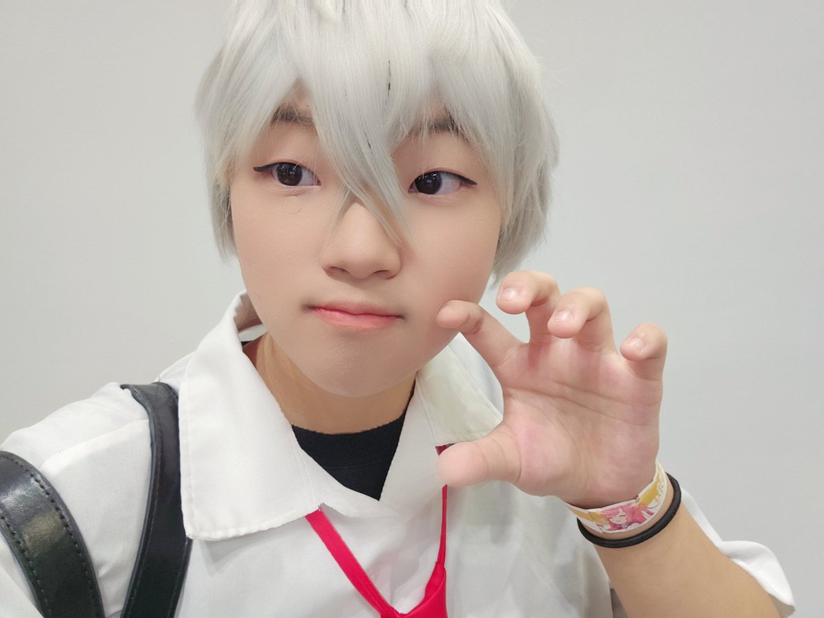 생각해보니 오늘 왕코 생일이였네..?
나중에 코가 다시해야겠다... 생일축하해!