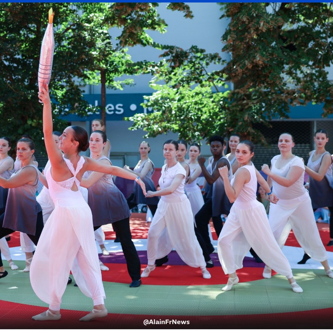 AlainFrNews's tweet image. Passage de la #Flamme olympique à #SaintQuentin

#olympique #TesYeuxSurLeMonde #Paris2024