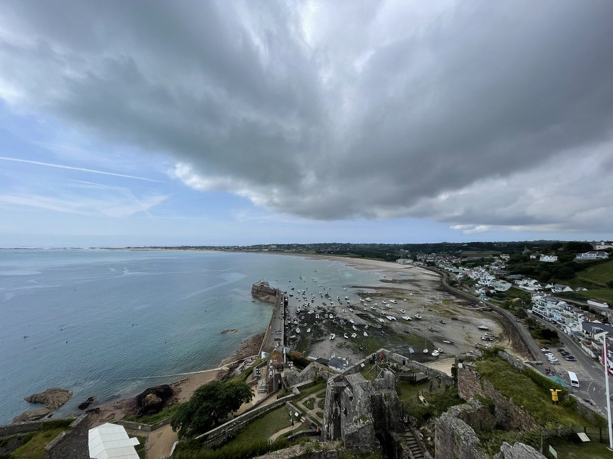 GuideJersey's tweet photo. Moody skies, but no rain, fabulous scenery &amp; centuries of #jersey history was on the agenda for my French guests today. Thanks @VisitJerseyCI for asking @Jerseyuncovered to ‘uncover’ Jersey for them, they loved it! @groupexpression @jerseyheritage @samaresmanor #jerseyuncovered https://t.co/SSCJQxlP8g