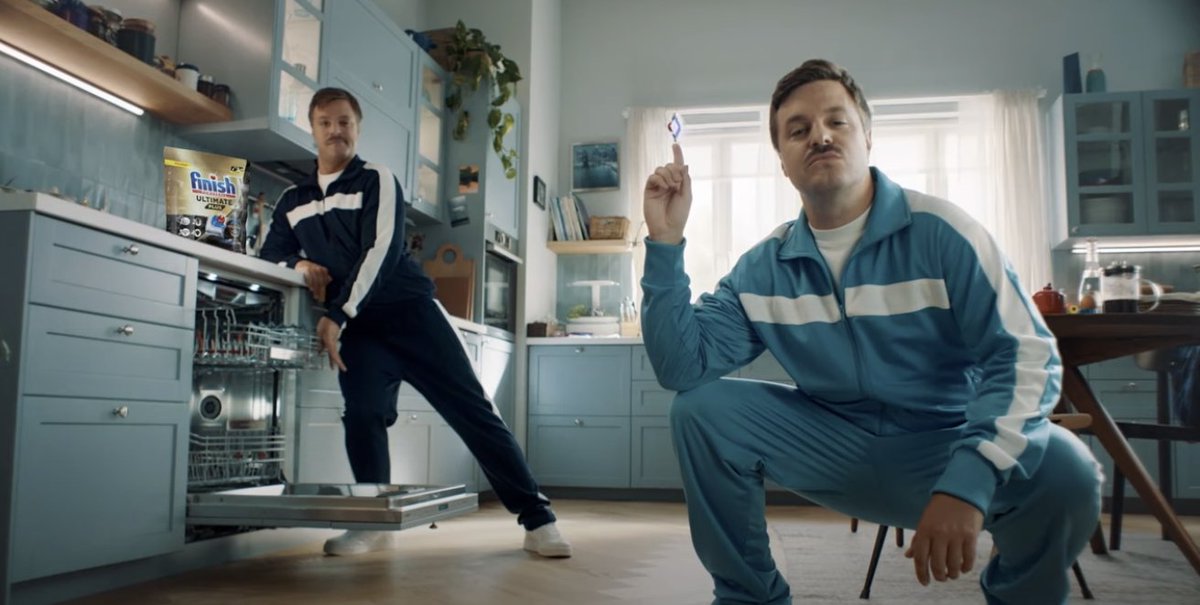 ken7oo's tweet photo. OMG @TeamVitality svp dites moi que je suis pas le seul à avoir vu la tentative de Finish/Bosch de mettre un sosie approximatif d'@Vitality_apEX dans leur dernière pub ? 🤪
https://t.co/UgShJ2GZBV https://t.co/5hIkaHseju