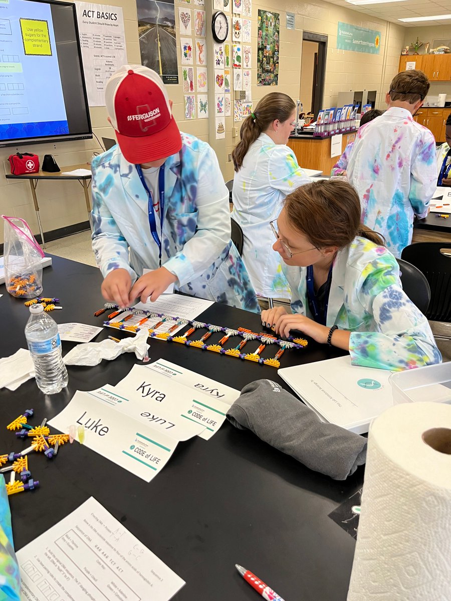 HAWiregrass's tweet image. The second Code of Life summer program just concluded with student scientists completing a research project to show family history related to colon cancer.  Sparking and shaping science related careers is a key part of the work of HudsonAlpha Wiregrass! #CodeofLife