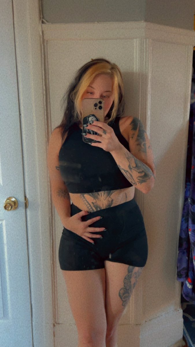 dofperdition's tweet photo. Feeling very baby girl.

#cute #soft #smol #baby #goth #tattoo #contentcreator https://t.co/NEYDMM8oCC