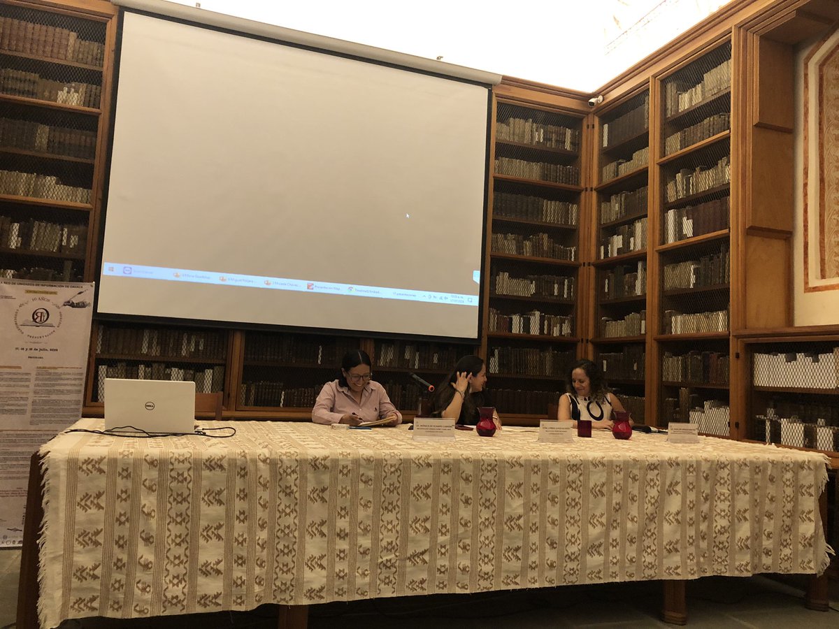RuiOaxaca's tweet photo. Iniciamos en la @BiblioBurgoa nuestro primer día del #foroitinerante 10 años #ruio. https://t.co/bwZv87jDhw