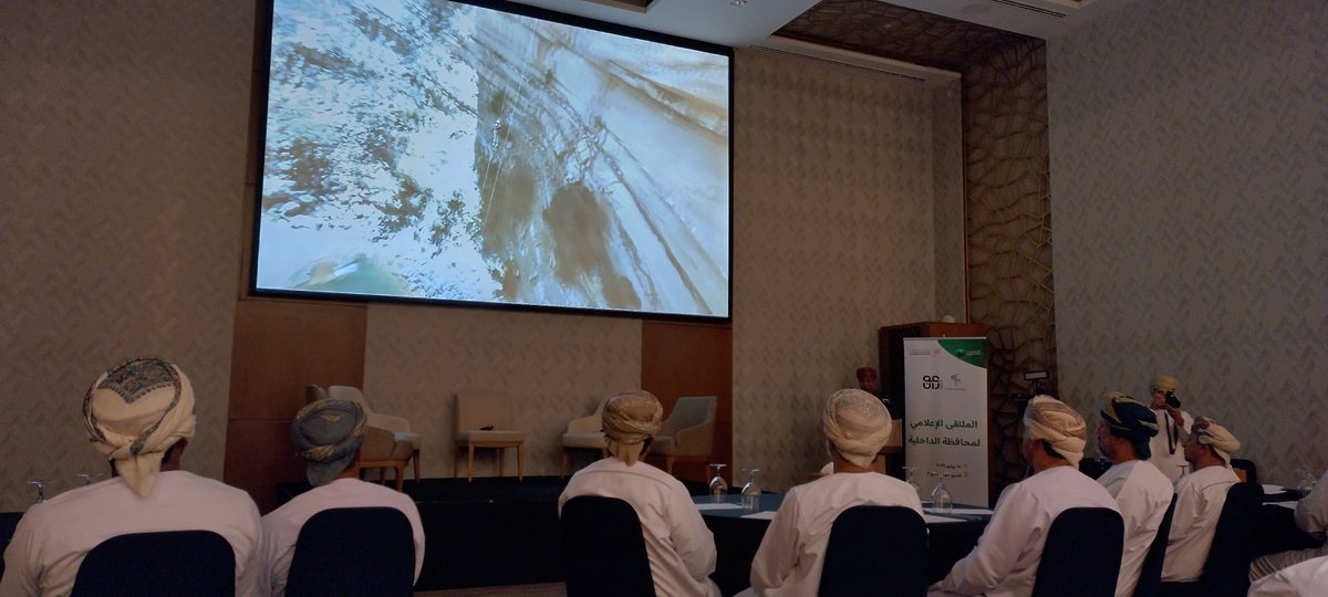 من قلب الحدث. بدء فعاليات الملتقى الاعلامي بالجبل الأخضر  تحت رعاية سعادة الشيخ سلطان بن منصور الغفيلي والي الجبل الاخضر